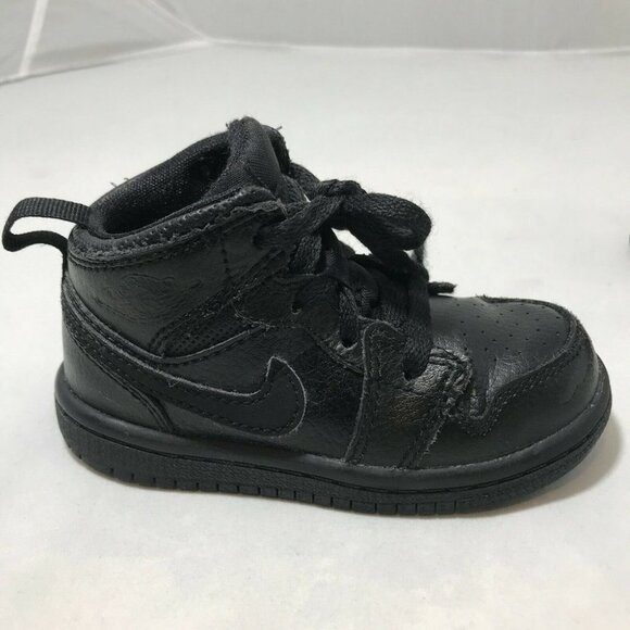 Nike Air Jordan Sneakers Retro Running Walking 640735-030 Black Shoes 6C 12 cms - Picture 2 of 12
